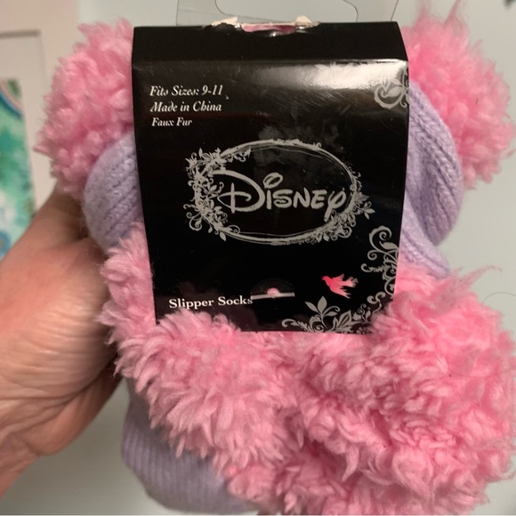 DISNEY PRINCESS TANGLED Rapunzel COZY SLIPPERS! Grippy Dots Cute Soft Sherpa NWT - Picture 5 of 7